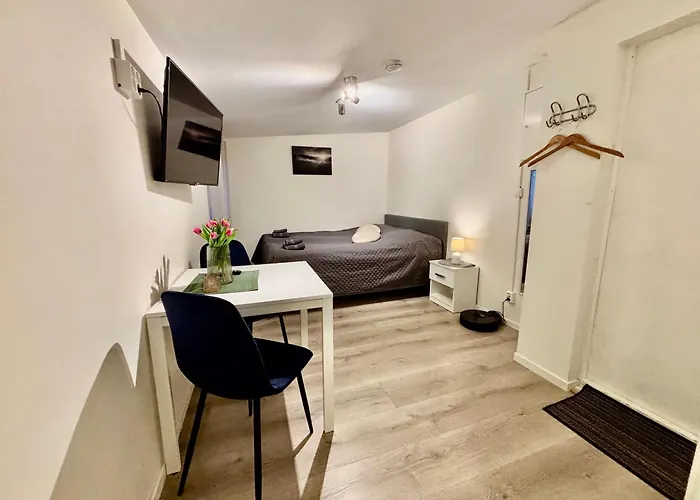 Litle Cozy Apartment In Alesund